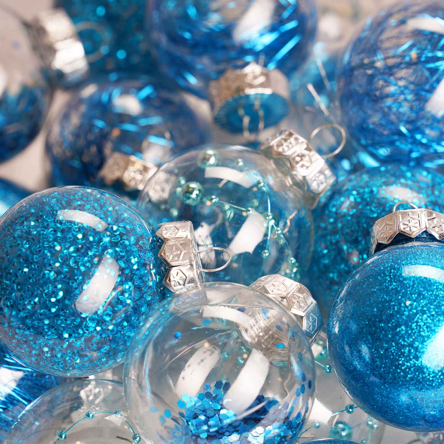 30 Piece Decorative Christmas Baubles – 6cm Ornaments